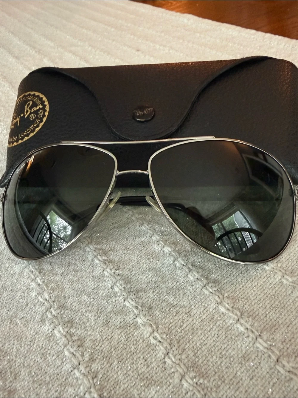 Ray-Ban Aviator Sunglasses in Black and Silver